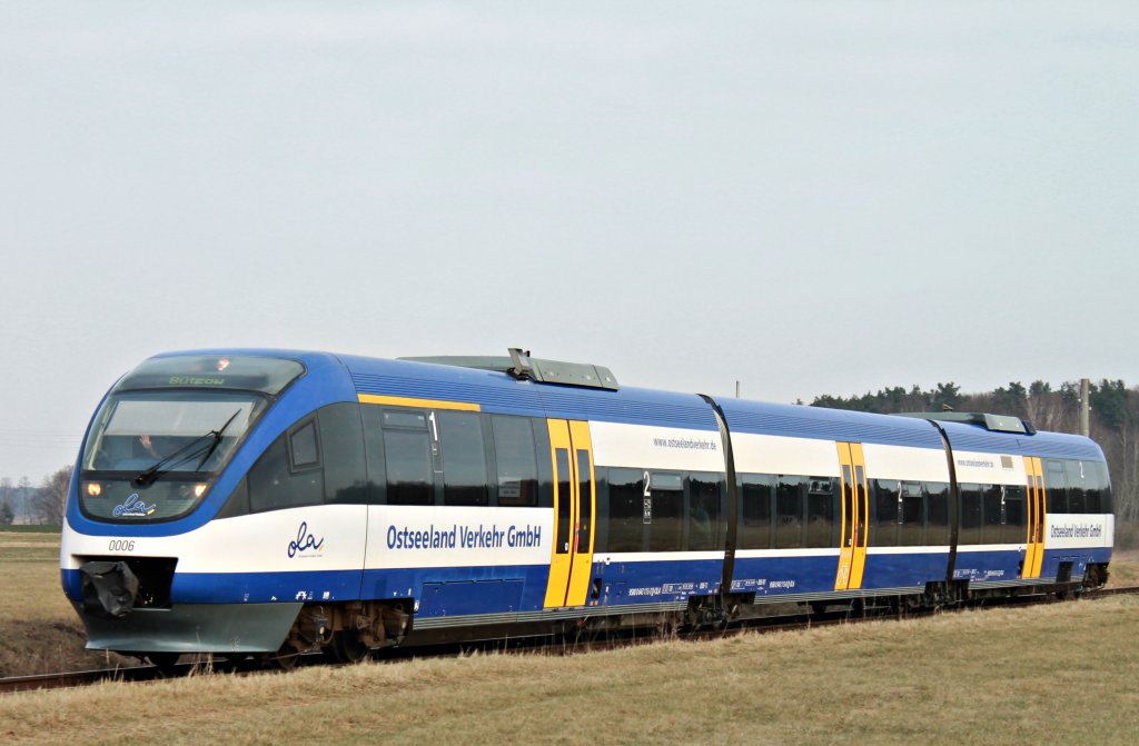 Der VT 0006 der OLA bei der Einfahrt in Torgelow am 2.2.2012