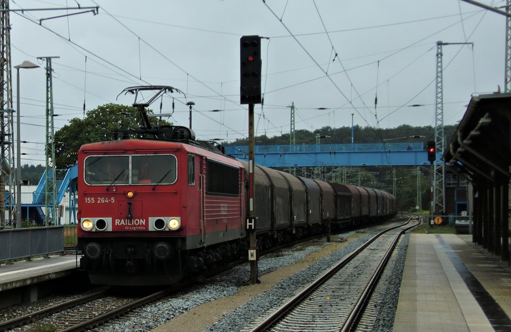 Die 155 264 mit einem Gz durch Bergen am 4.7.2011