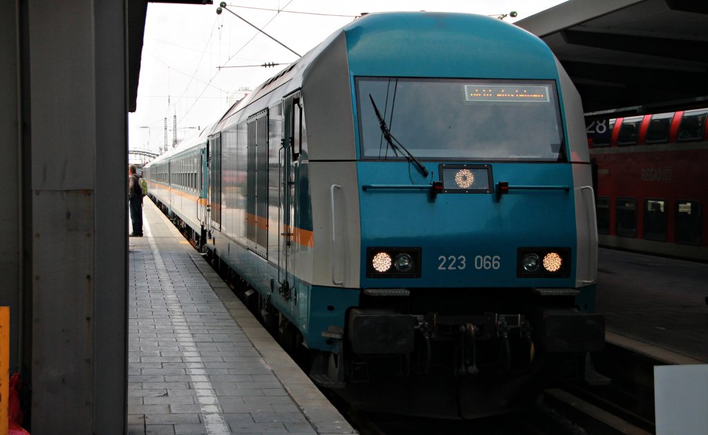 Die 223 066 in M�nchen am 3.4.2012!
