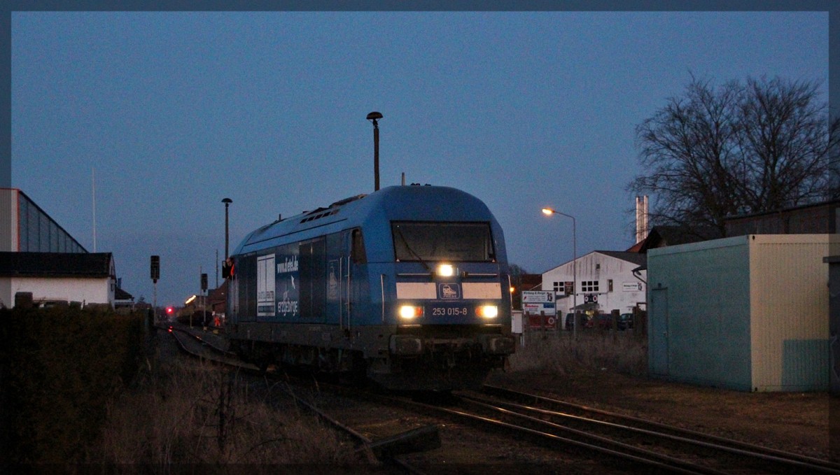 223 052-2 ( 253 015 ) der Press bei Rangierarbeiten im Bahnhof von Torgelow am 07.03.2016