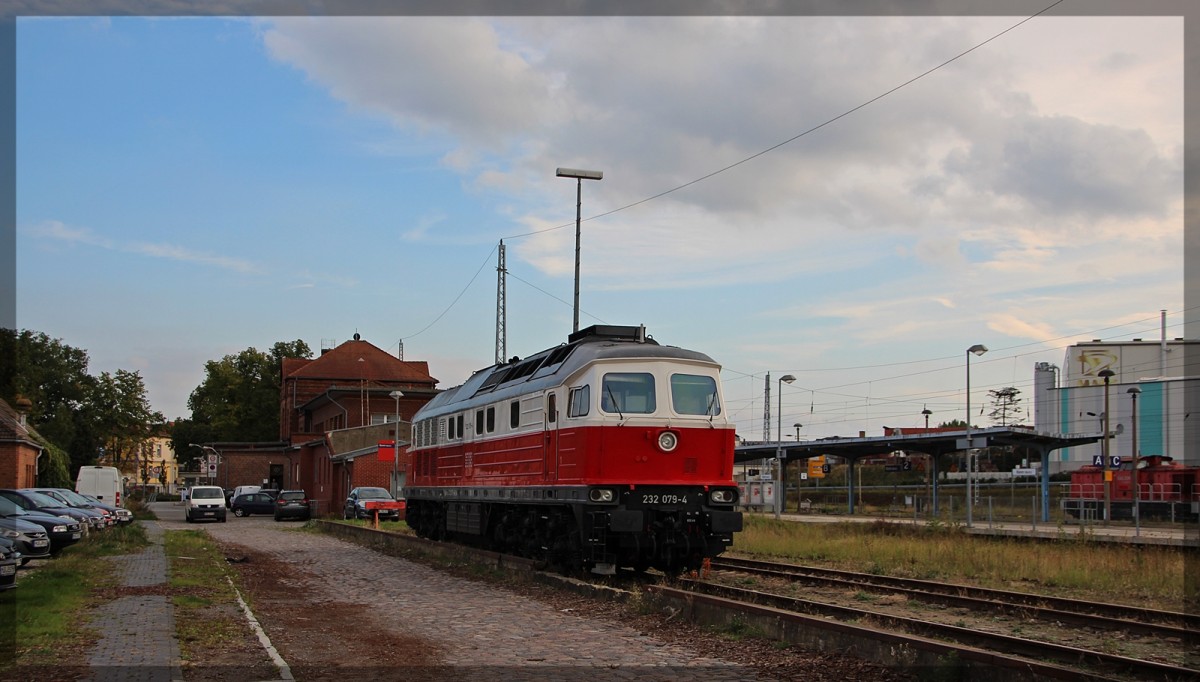 232 079 abgestellt in Waren an der Müritz am Bahnhof