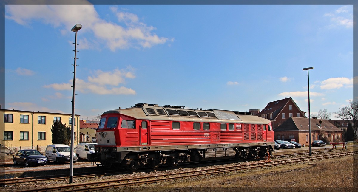 232 909 abgestellt in Waren (a.d.Müritz) am 16.03.2016