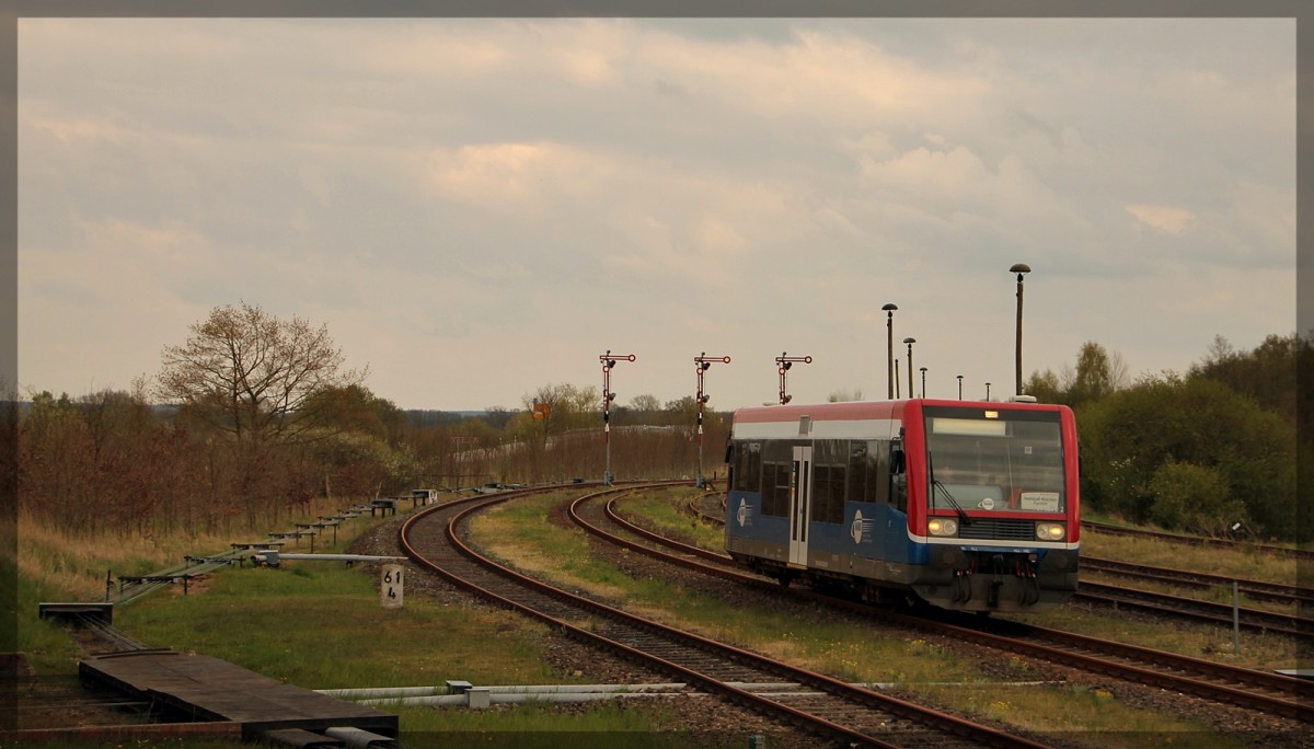 HANS/EGP bei der Einfahrt in Karow(Meckl.) als letzter Zug des Tages in Richtung Parchim am 26.04.2015