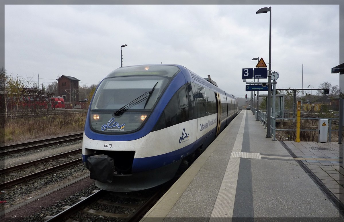 VT 0010 der Ostseelandverkehr GmbH im Dienste der Märkischen Regiobahn am 19.11.2011 in Rathenow.