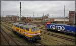 216 012 von Wiebe abgestellt in Waren an der Müritz am 11.11.2015