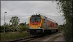 Die 264 005 von Locon abgestellt in Kleeth während ihr Zug am frühen Morgen des 27.05.2015 entladen wird.