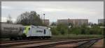 285 111 bei der Ausfahrt aus der Industrie- und Anschlußbahn Neubrandenburg am 27.04.2015
