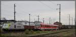 285 119 bei ihrer Pause im Neubrandenburger Gbf und der 628 427 bei der Ausfahrt in Richtung Pasewalk am 27.04.2015