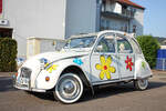 Ein 2CV im Blumenmuster (Eppelborn, 1.